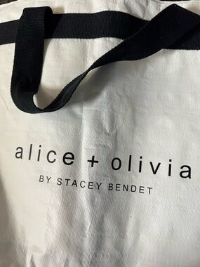 alice + olivia iconic foldable garment bag w/Black Handles - can be hand-carried